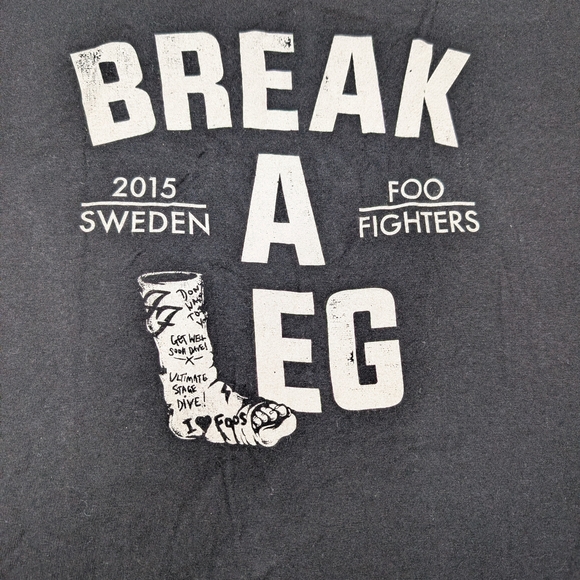 Tultex Black Graphic 'Break A Leg' Foo Fighters Tee - Picture 3 of 5